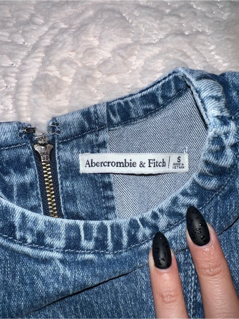 Abercrombie & Fitch A-Line Sleeveless Denim Mini Dress - Blue - Picture 3 of 9